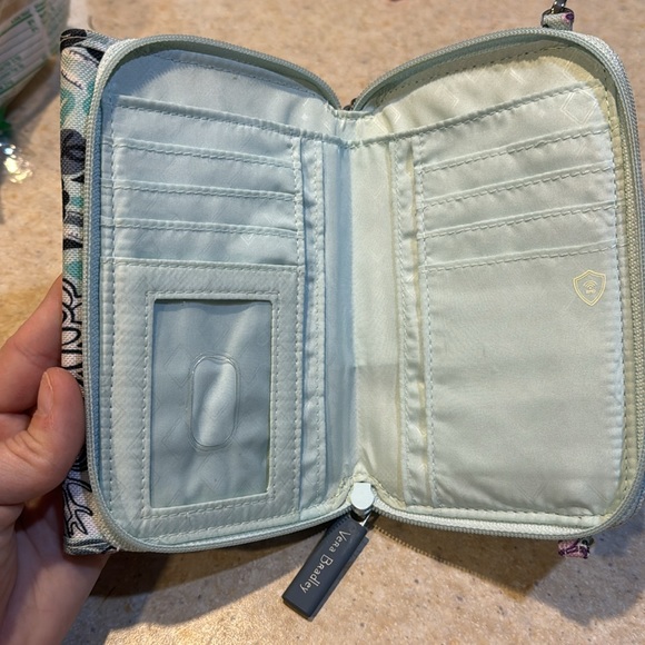 Vera Bradley wallet - Picture 4 of 6